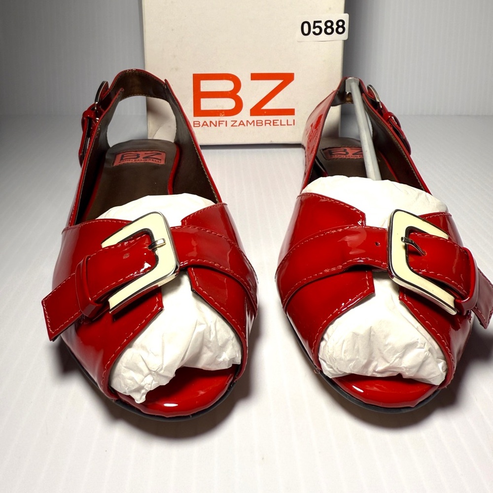 Banfi Zambrelli Red Patent Leather Sandals 7.5 NWT